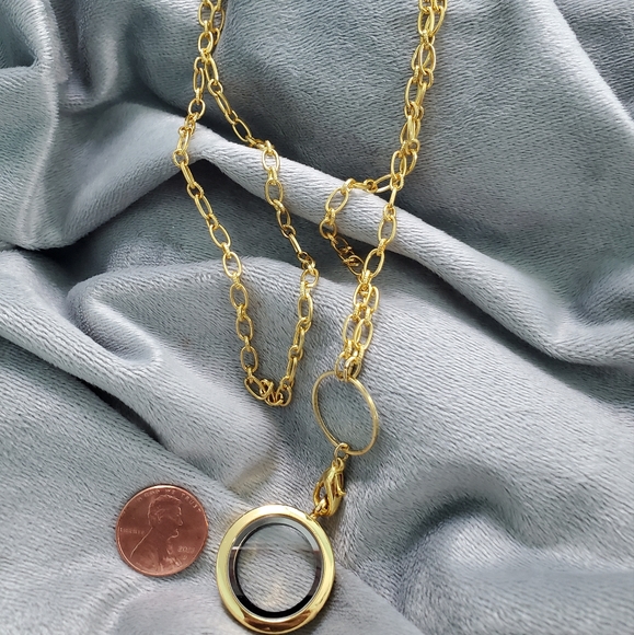 Floating Locket w/Chain Plus 3 Random Charms - Picture 2 of 4